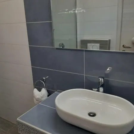 Zafirah Villa